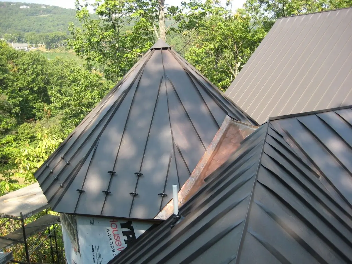 Professional Roof Tarp Installation by Craftsman Roofing in Wormleysburg
